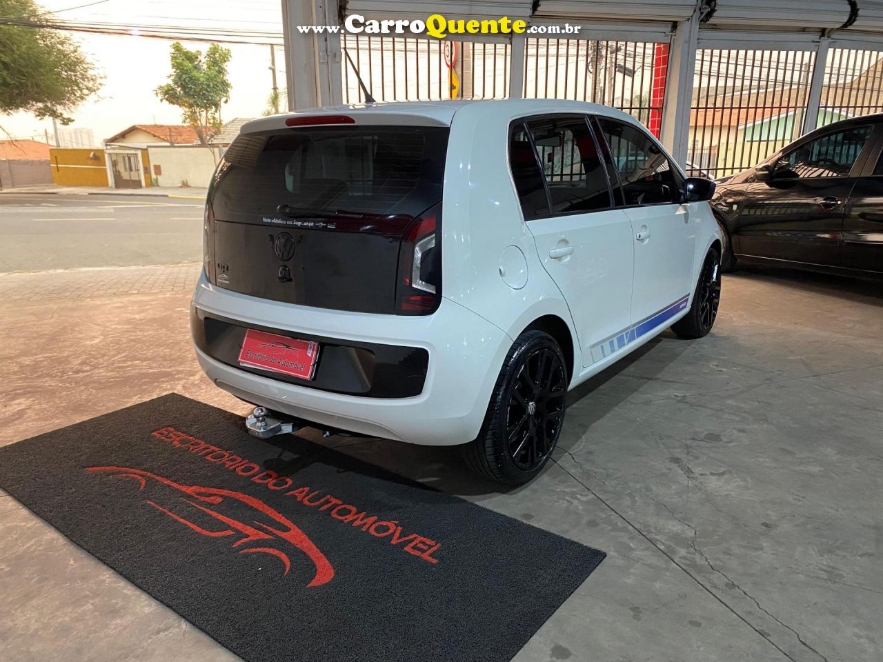 VOLKSWAGEN   UP! TAKE 1.0 T. FLEX 12V 3P   BRANCO 2015 1.0 FLEX - Loja