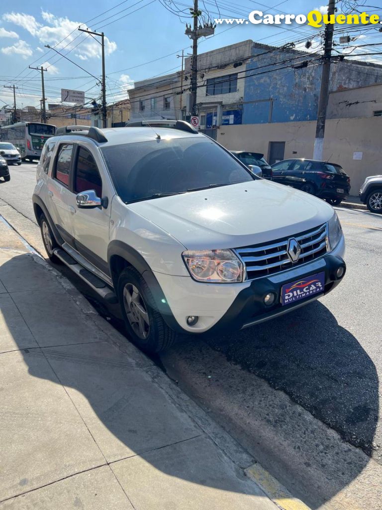 RENAULT   DUSTER DYNAMIQUE 2.0 FLEX 16V AUT.   BRANCO 2015 2.0 FLEX - Loja