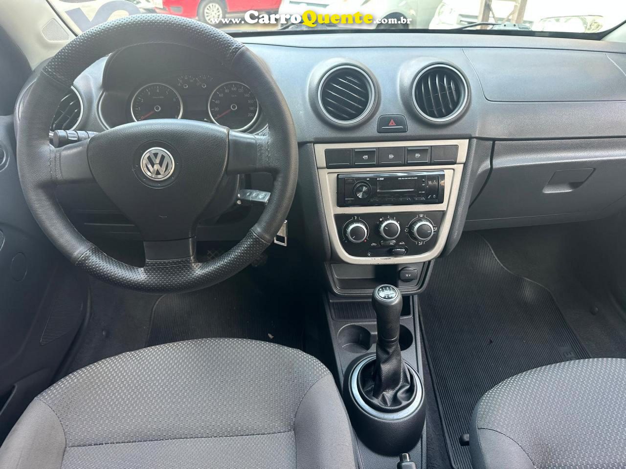 VOLKSWAGEN   VOYAGE 1.01.0 CITY MI TOTAL FLEX 8V 4P   PRATA 2012 1.0 FLEX - Loja