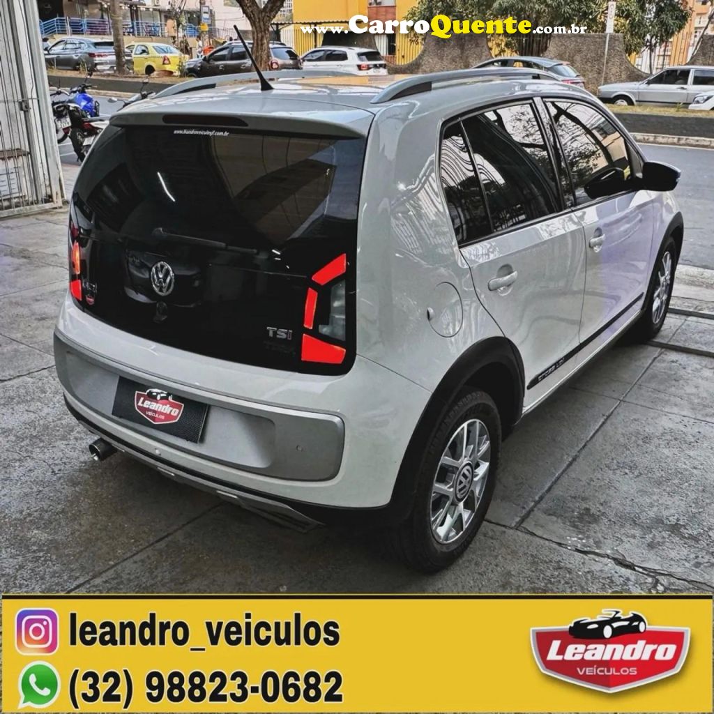 VOLKSWAGEN   UP! CROSS 1.0 TSI TOTAL FLEX 12V 5P   BRANCO 2016 1.0 FLEX - Loja