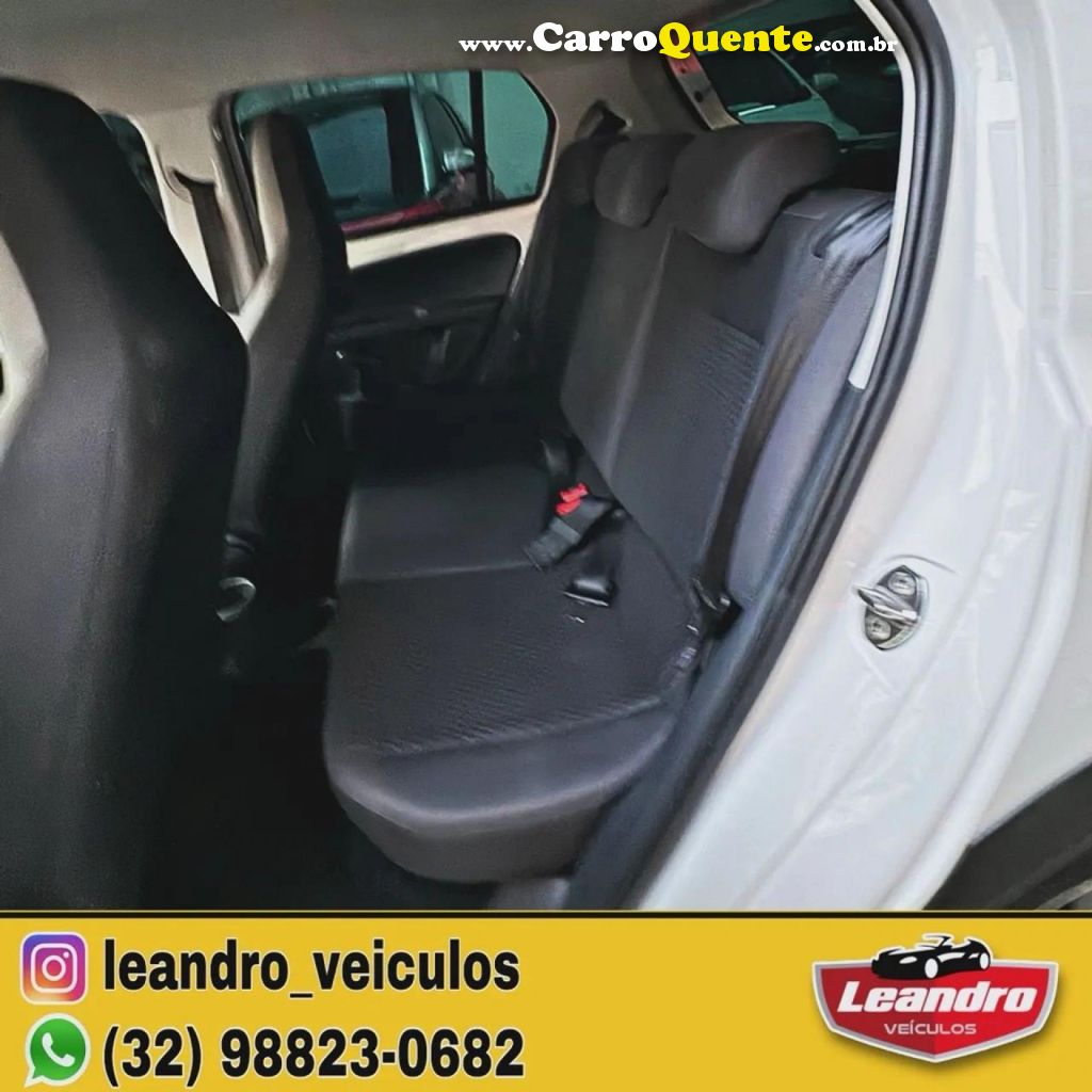 VOLKSWAGEN   UP! CROSS 1.0 TSI TOTAL FLEX 12V 5P   BRANCO 2016 1.0 FLEX - Loja