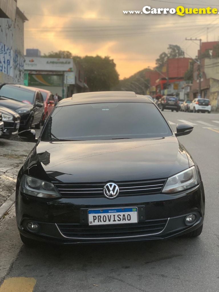 VOLKSWAGEN   JETTA HIGHLINE 2.0 TSI 16V 4P TIPTRONIC   PRETO 2013 2.0 GASOLINA - Loja