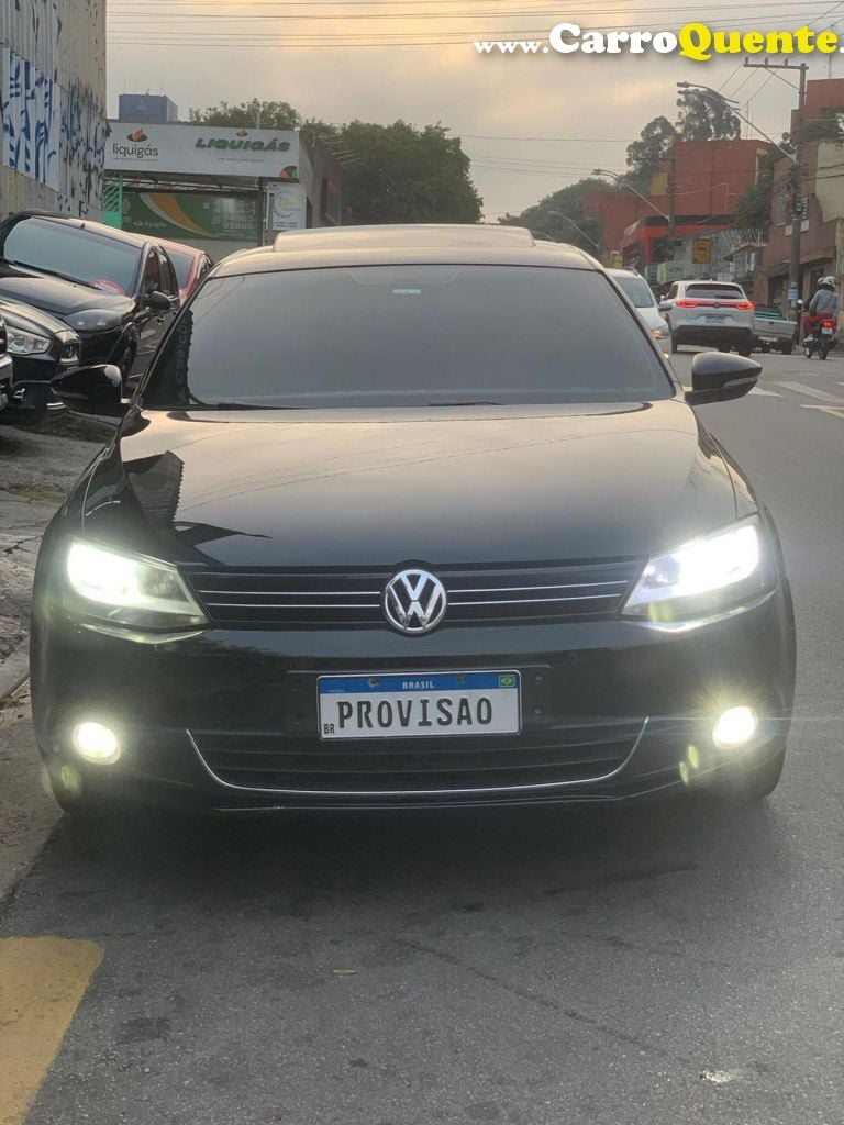 VOLKSWAGEN   JETTA HIGHLINE 2.0 TSI 16V 4P TIPTRONIC   PRETO 2013 2.0 GASOLINA - Loja