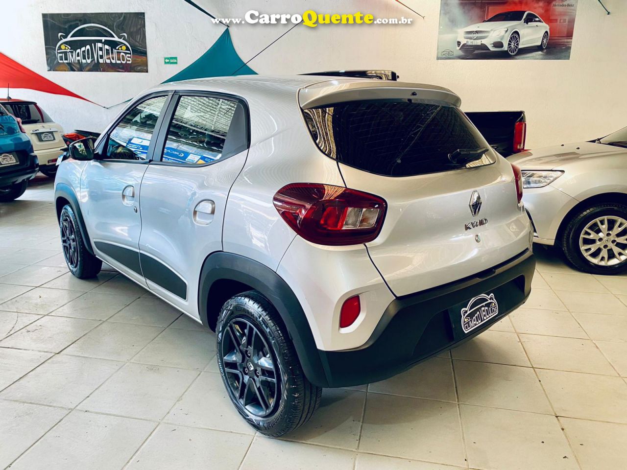 RENAULT   KWID INTENSE 1.0 FLEX 12V 5P MEC.   PRATA 2023 1.0 FLEX - Loja