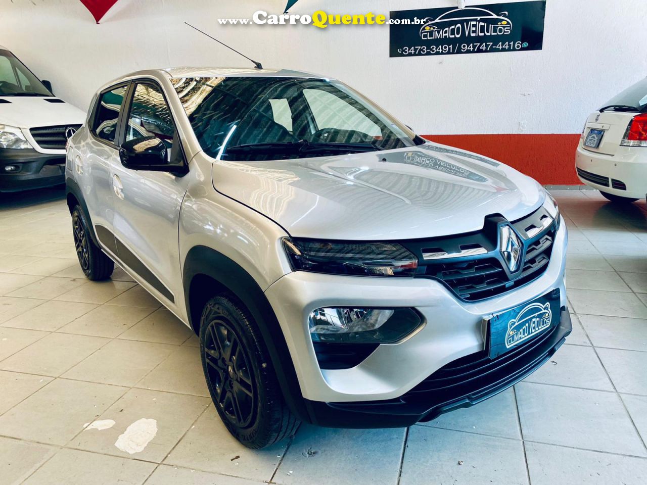 RENAULT   KWID INTENSE 1.0 FLEX 12V 5P MEC.   PRATA 2023 1.0 FLEX - Loja