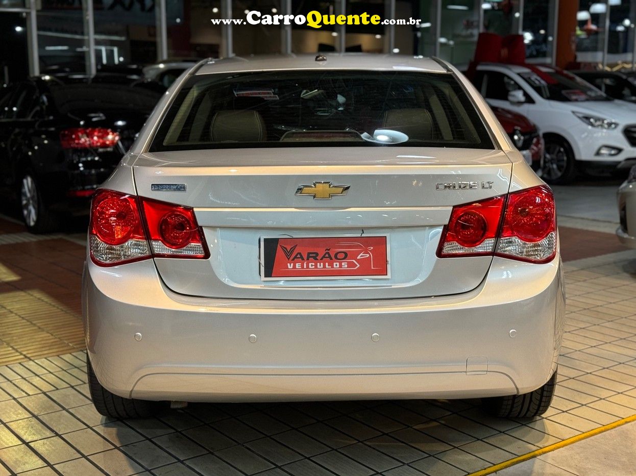 CHEVROLET CRUZE 1.8 LT 16V SEDAN - Loja