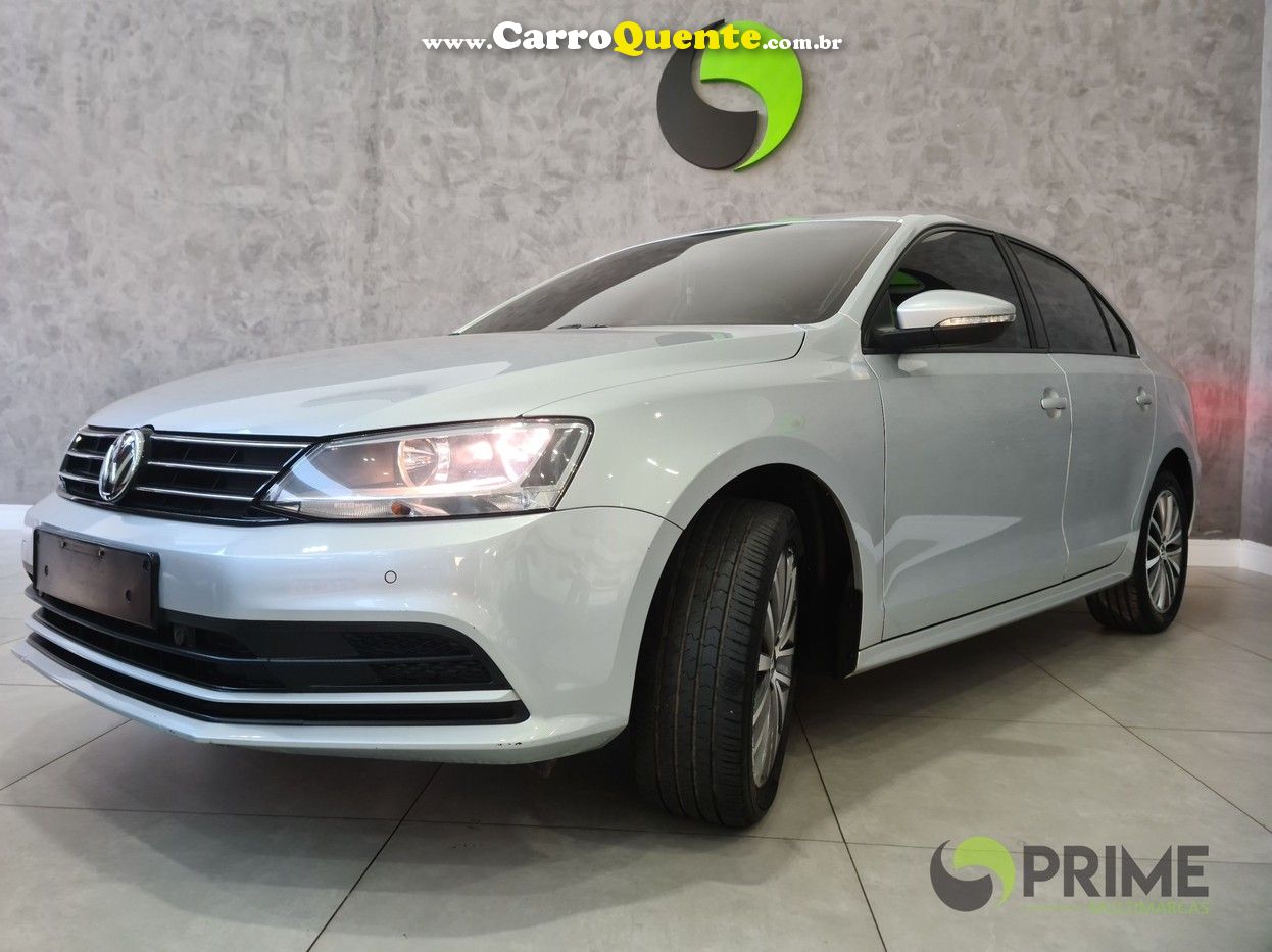 VOLKSWAGEN JETTA 2.0 COMFORTLINE - Loja