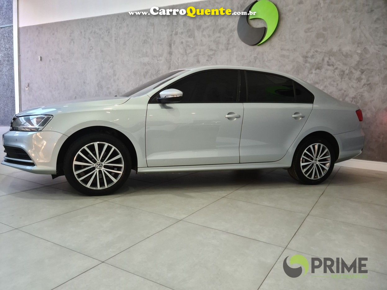 VOLKSWAGEN JETTA 2.0 COMFORTLINE - Loja