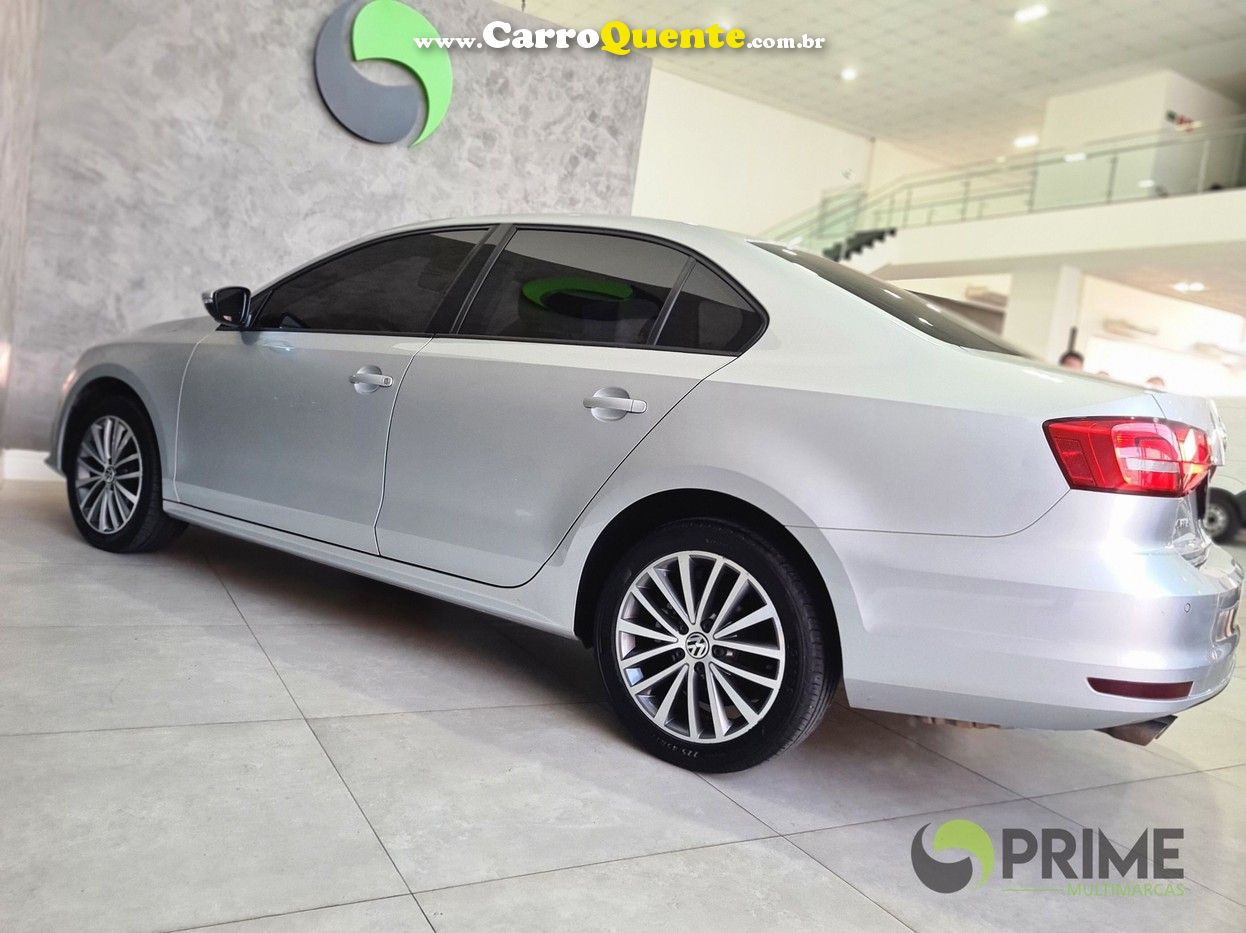 VOLKSWAGEN JETTA 2.0 COMFORTLINE - Loja