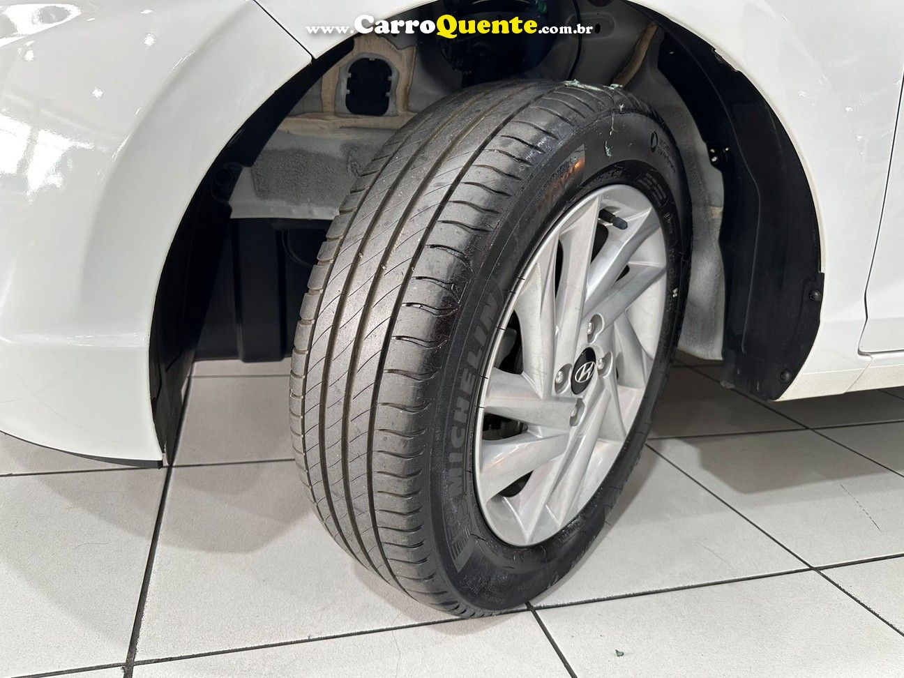 Hb20 Evolution 1.0 Flex 2022 - 33mil KM - Loja