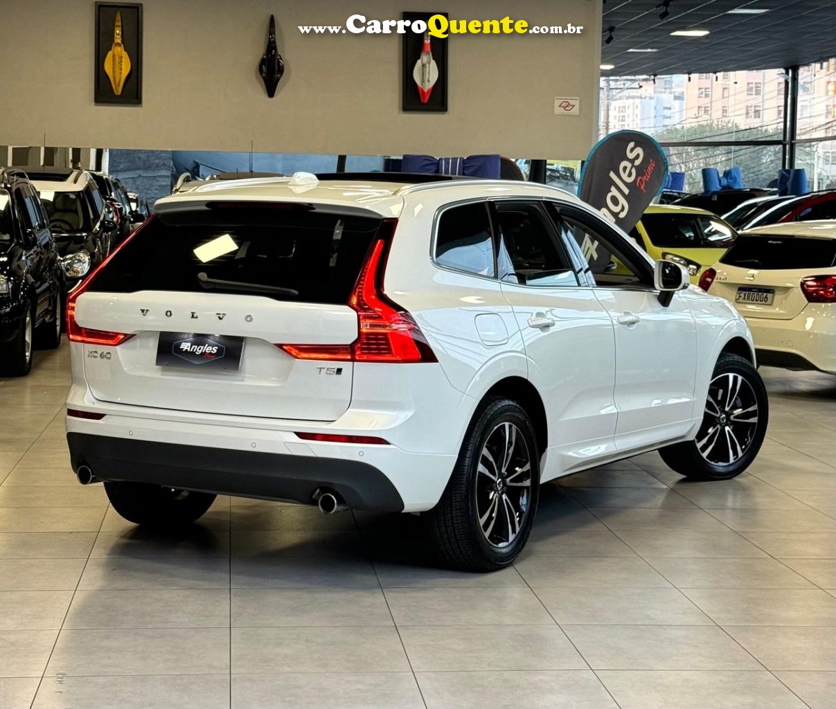 VOLVO XC60 2.0 T5 MOMENTUM AWD - Loja