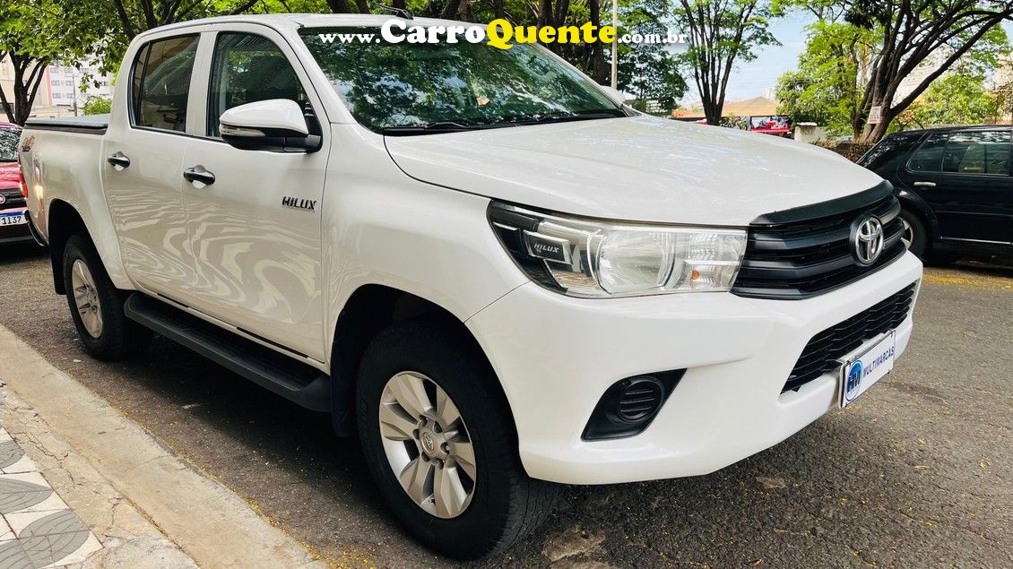 TOYOTA HILUX 2.8 STD 4X4 CD 16V - Loja