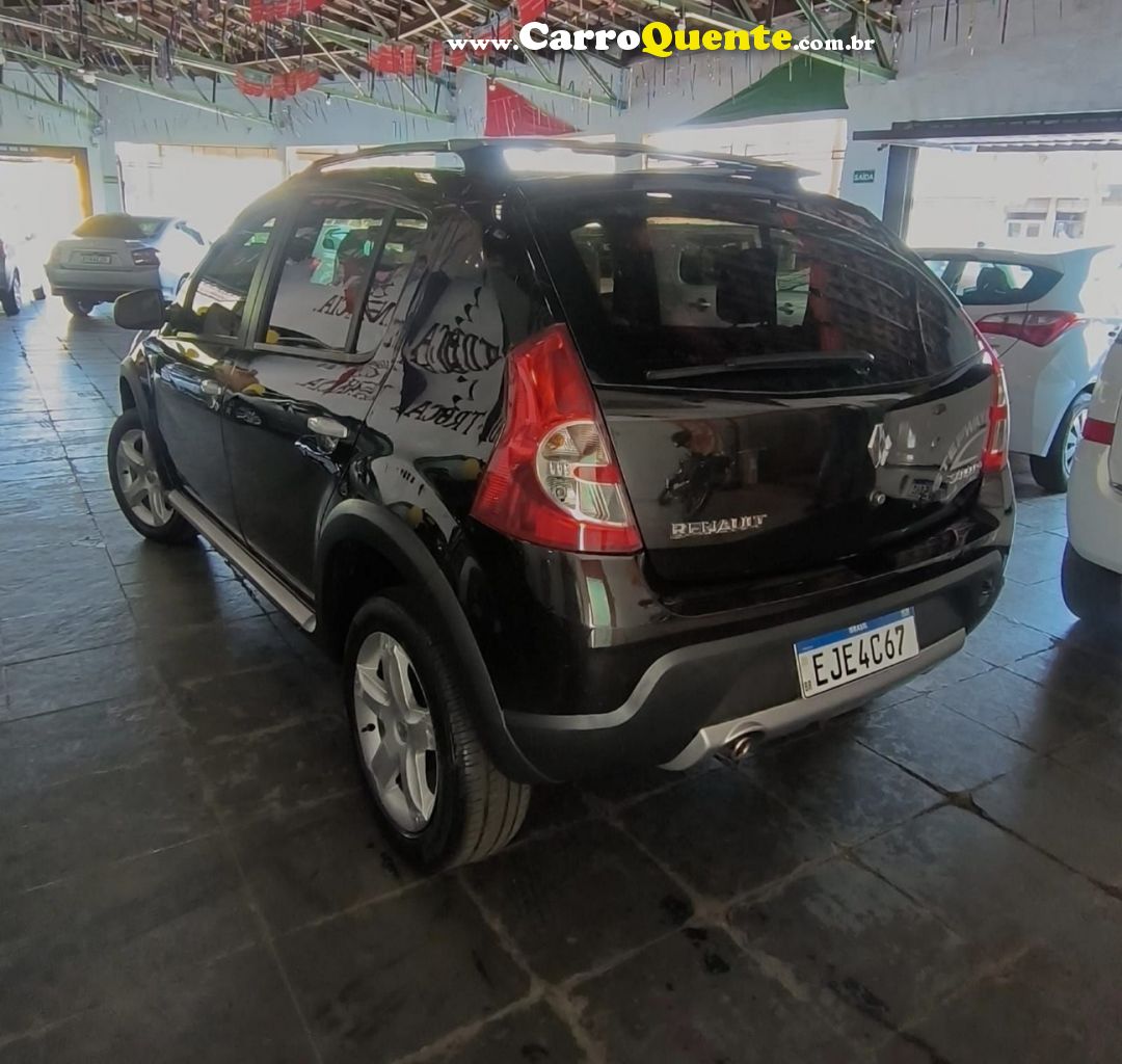 RENAULT SANDERO 1.6 STEPWAY 16V 2009 - Loja