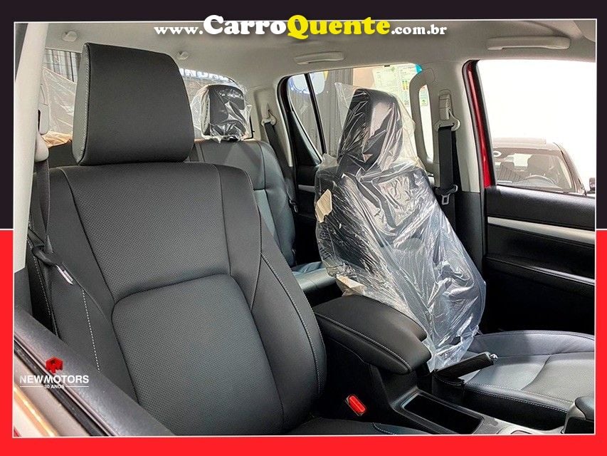 TOYOTA HILUX 2.8 D-4D TURBO CD SRX 4X4 - Loja