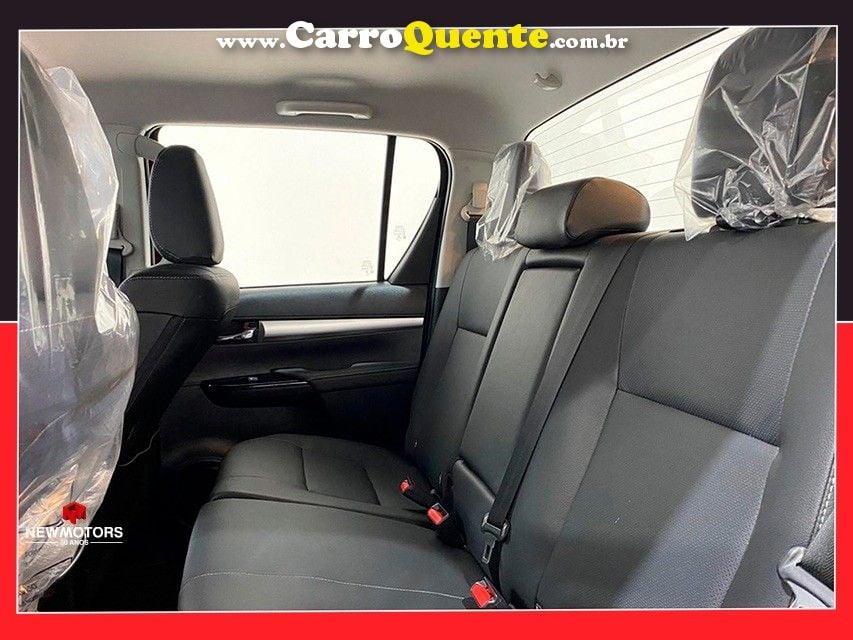 TOYOTA HILUX 2.8 D-4D TURBO CD SRX 4X4 - Loja