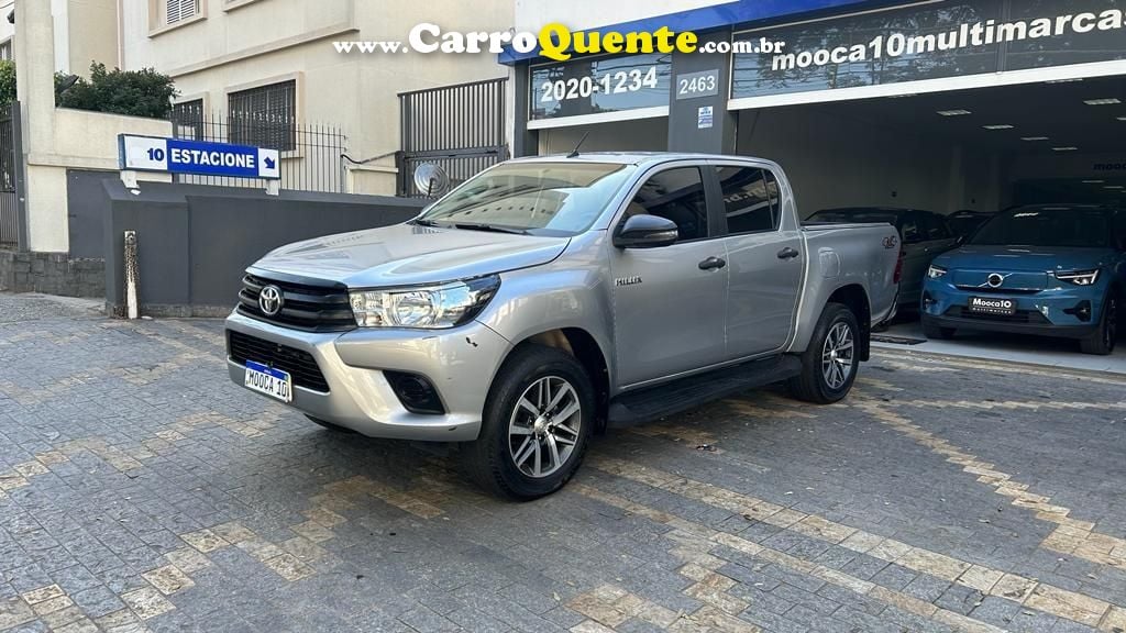 TOYOTA HILUX 2.8 STD 4X4 CD 16V - Loja