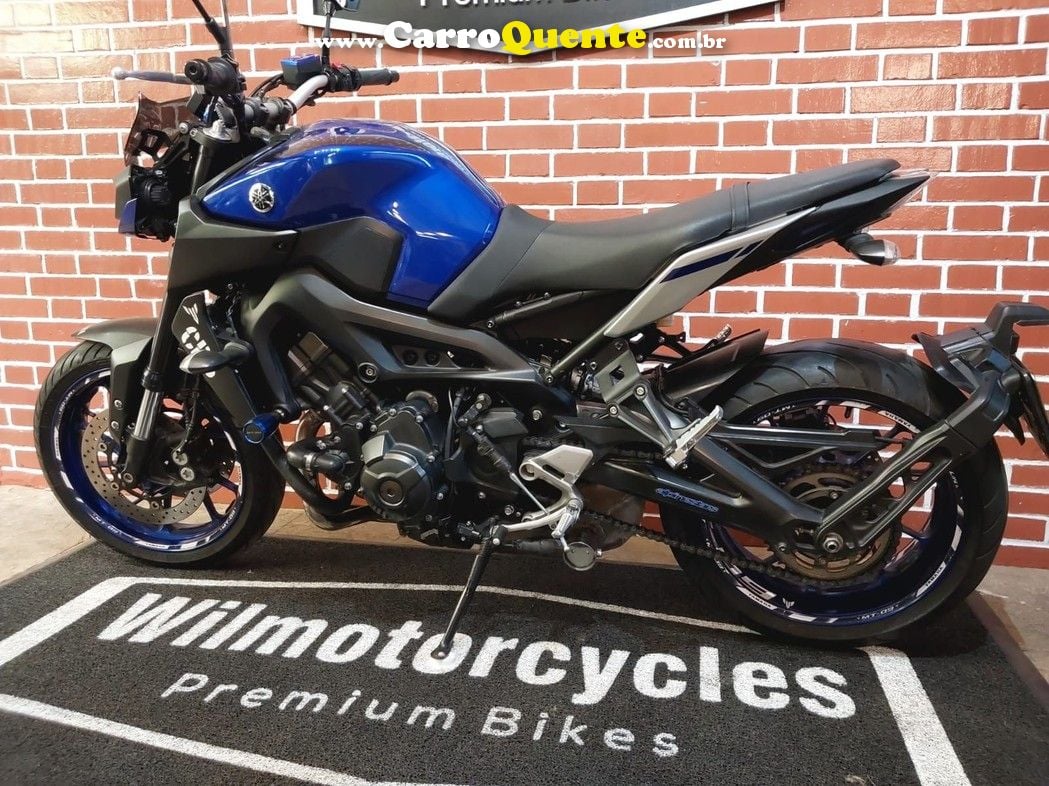 YAMAHA MT-09  - Loja