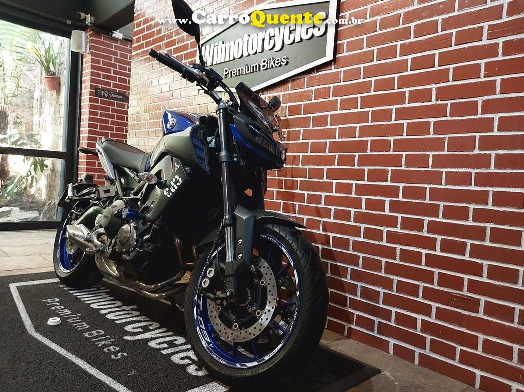 YAMAHA MT-09  - Loja