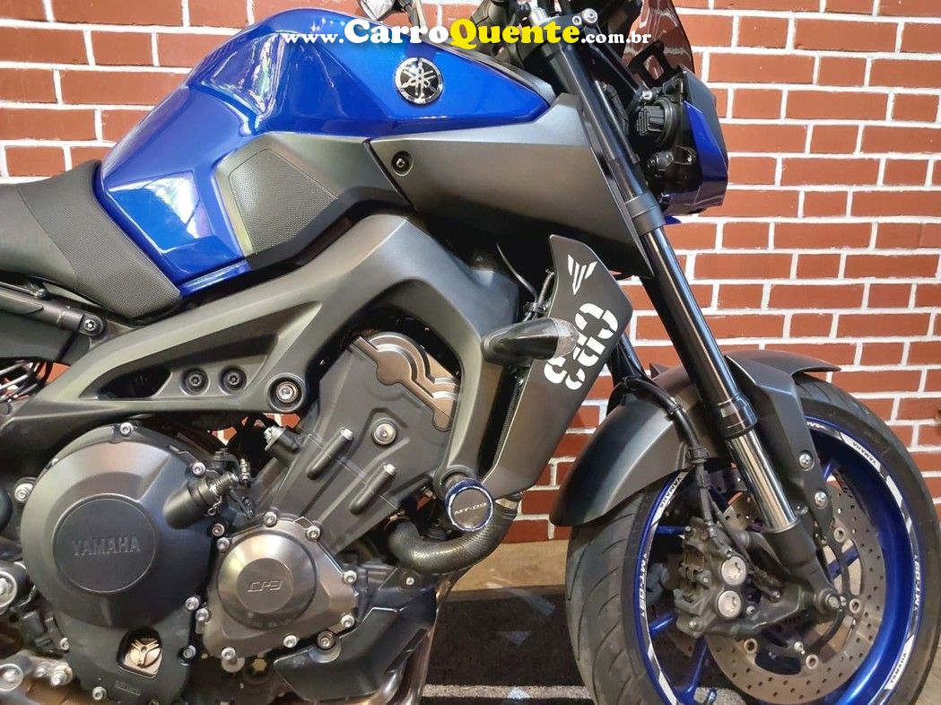 YAMAHA MT-09  - Loja