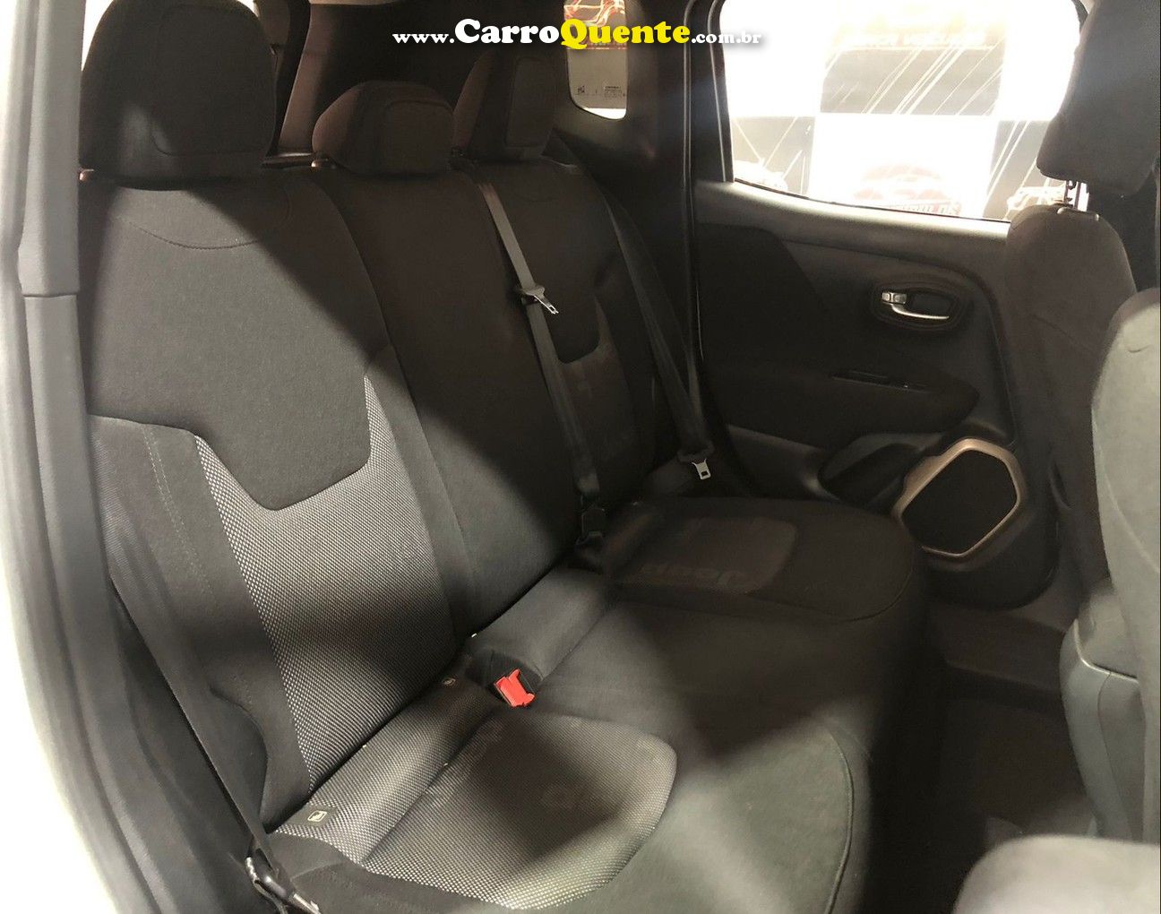 JEEP RENEGADE 1.8 16V - Loja