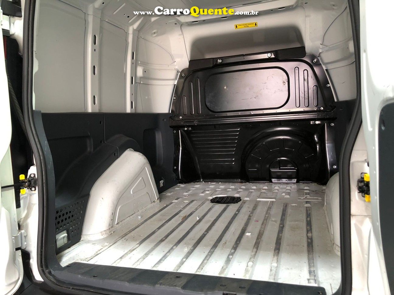 FIAT FIORINO 1.4 MPI FURGAO ENDURANCE 8V - Loja