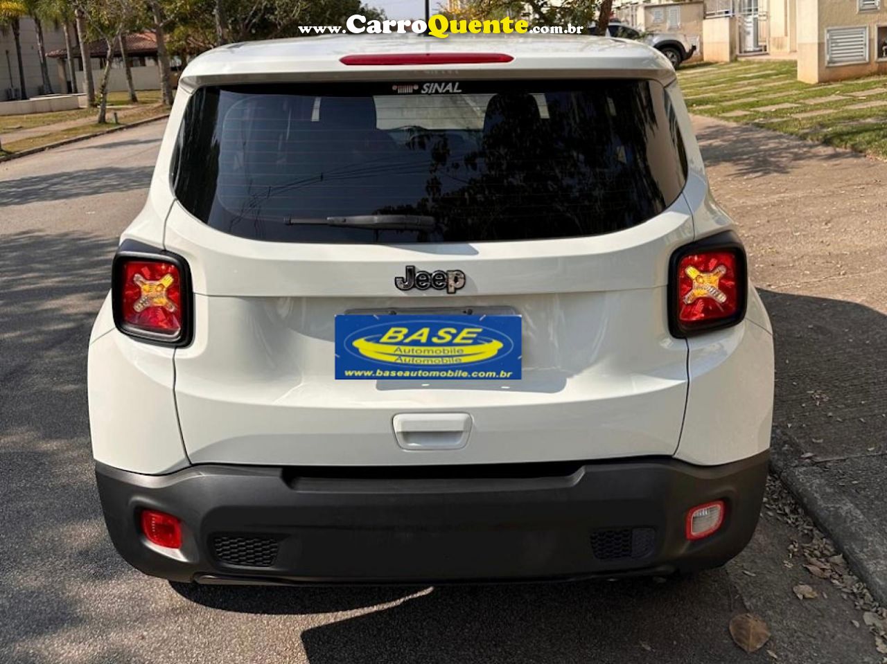 JEEP   RENEGADE1.8 4X2 FLEX 16V AUT.(PCD)   BRANCO 2020 1.8 16V FLEX - Loja