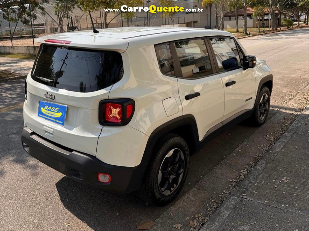 JEEP   RENEGADE1.8 4X2 FLEX 16V AUT.(PCD)   BRANCO 2020 1.8 16V FLEX - Loja