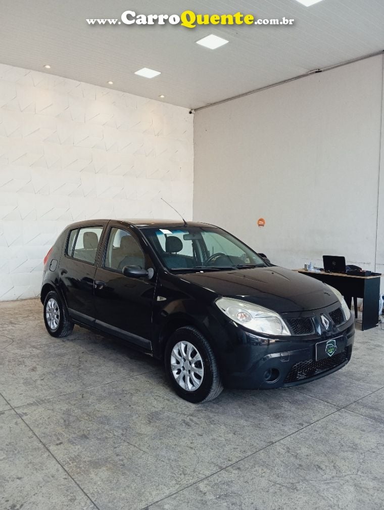 Renault SANDERO 1.0 EXPRESSION 16V FLEX 4P MANUAL - Loja