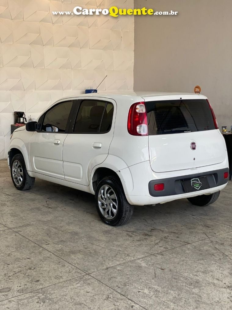 Fiat UNO 1.0 EVO VIVACE 8V FLEX 4P MANUAL - Loja