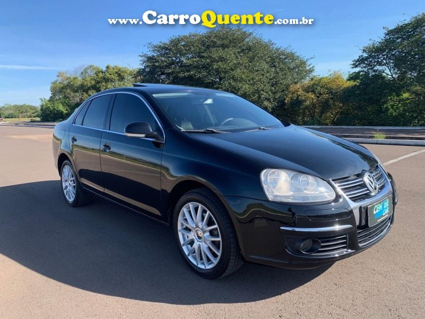 Volkswagen JETTA 2.5 I 20V 170CV GASOLINA 4P TIPTRONIC - Loja