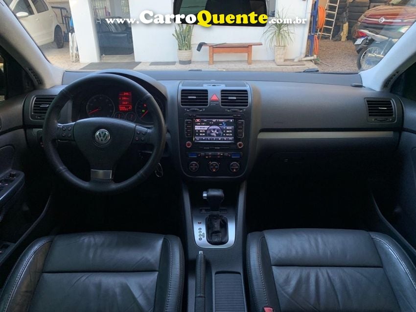 Volkswagen JETTA 2.5 I 20V 170CV GASOLINA 4P TIPTRONIC - Loja