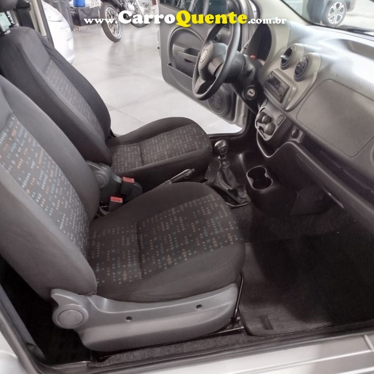 Fiat UNO 1.0 EVO VIVACE 8V FLEX 2P MANUAL - Loja