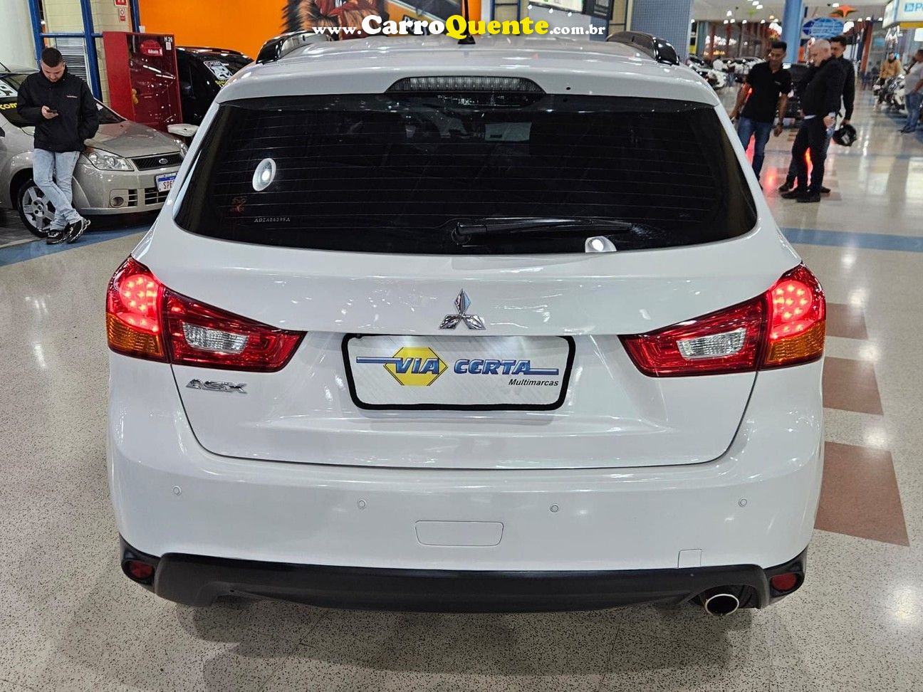 MITSUBISHI ASX 2.0 AUTOMÁTICA * C/ BANCOS DE COURO * - Loja