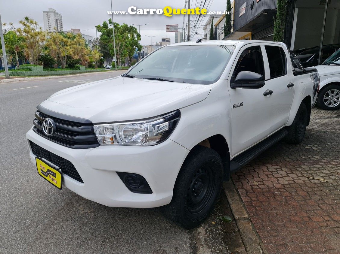 TOYOTA HILUX 2.8 STD 4X4 CD 16V - Loja