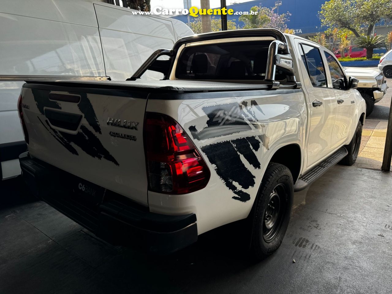 TOYOTA HILUX 2.8 STD 4X4 CD 16V - Loja