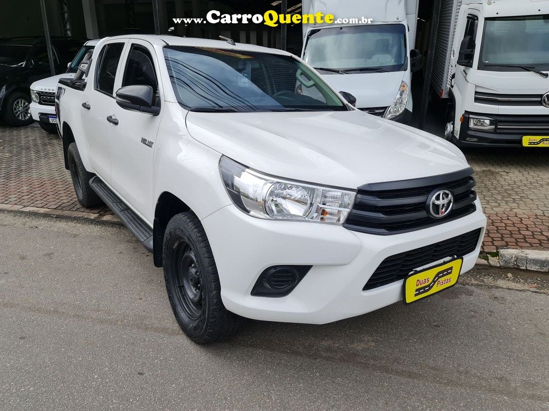 TOYOTA HILUX 2.8 STD 4X4 CD 16V - Loja