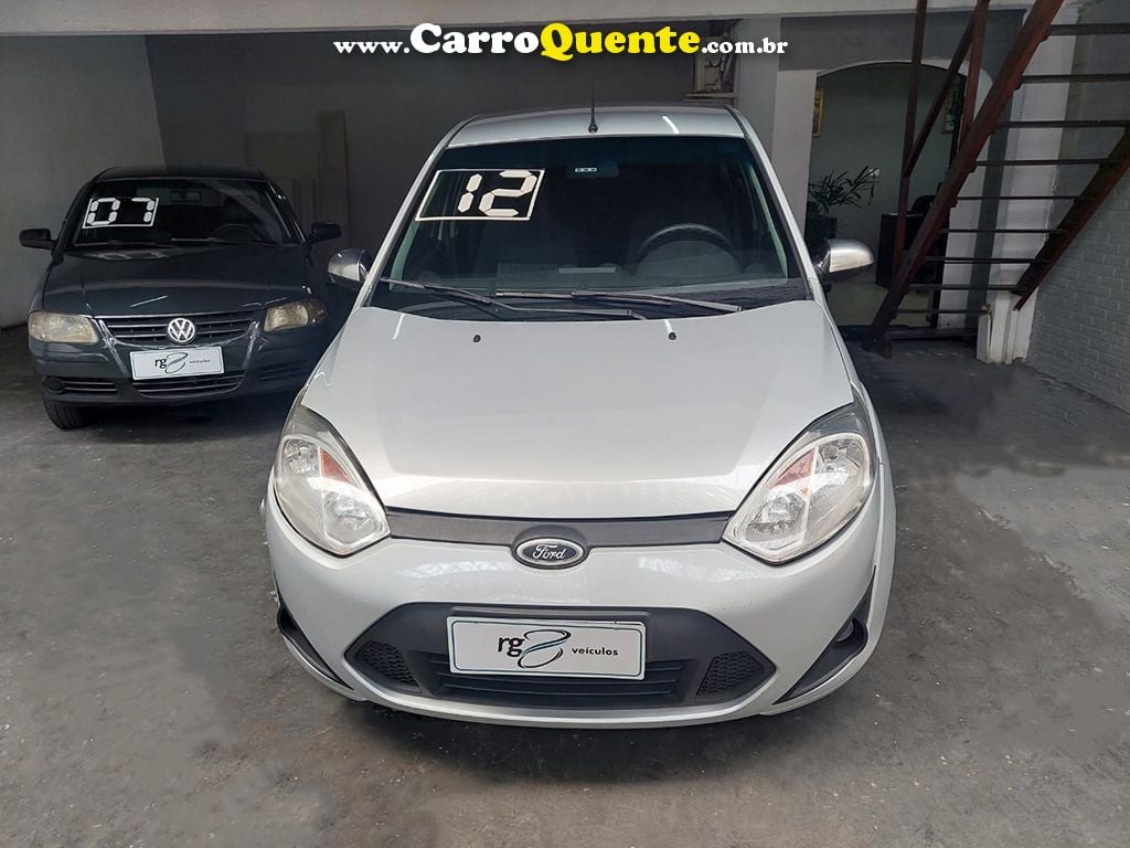 FORD FIESTA 1.6 MPI SEDAN 8V - Loja