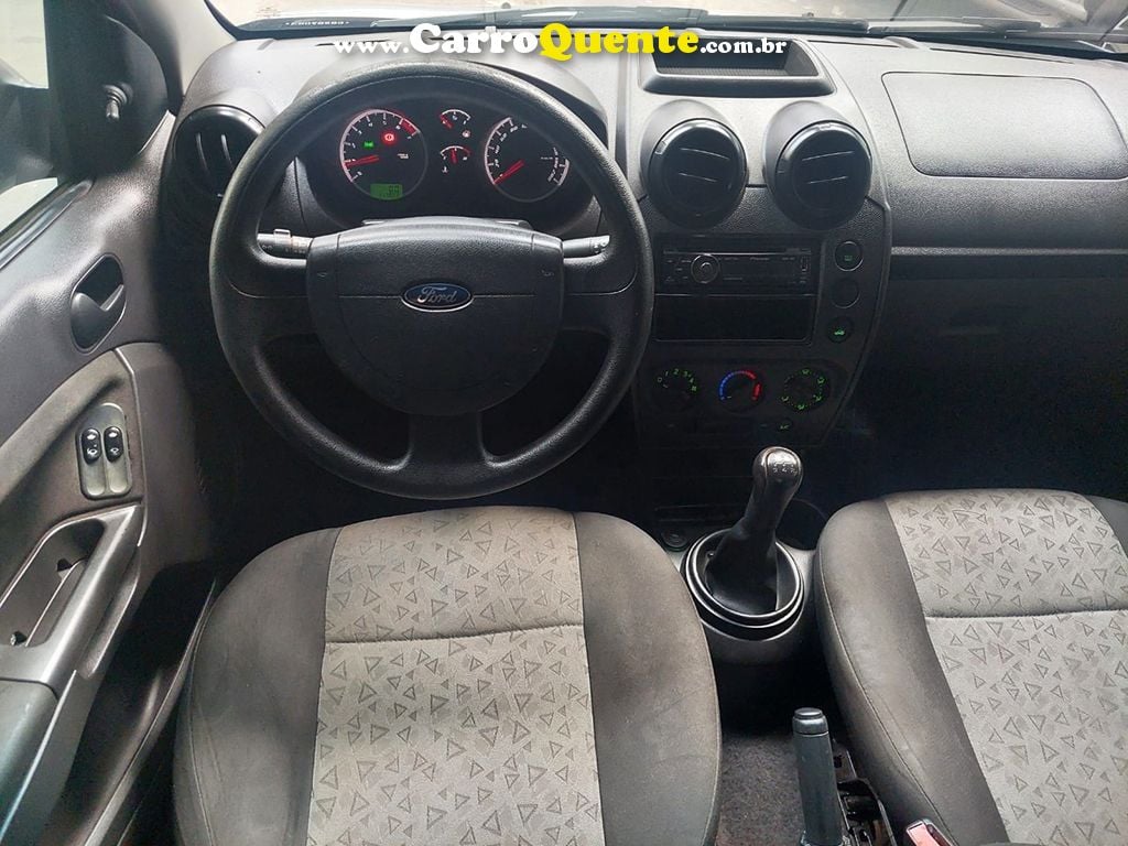 FORD FIESTA 1.6 MPI SEDAN 8V - Loja