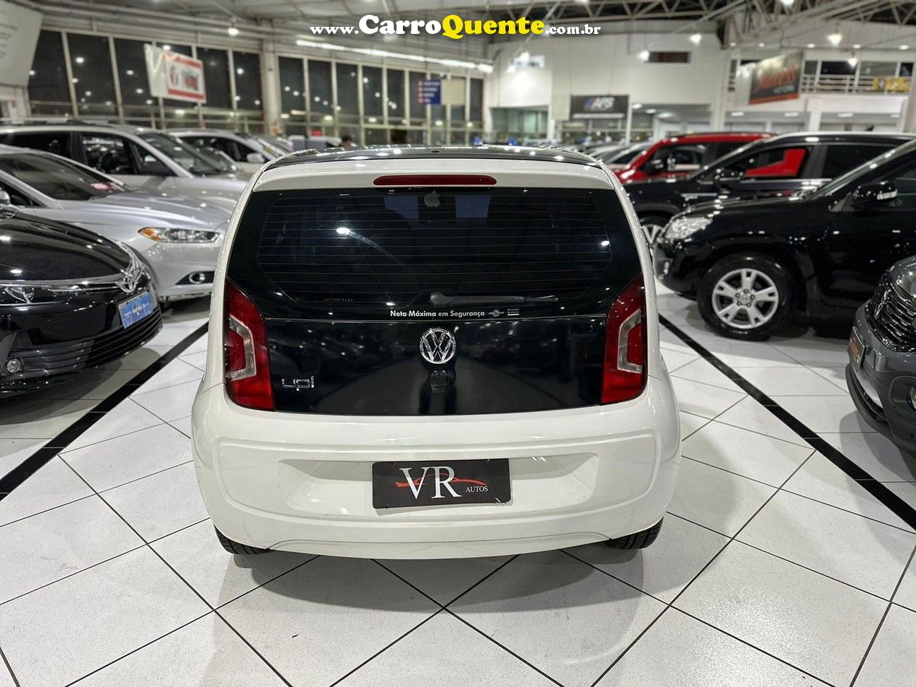 VOLKSWAGEN UP 1.0 MPI TAKE UP 12V 89.000KM  NO ESTADO . - Loja