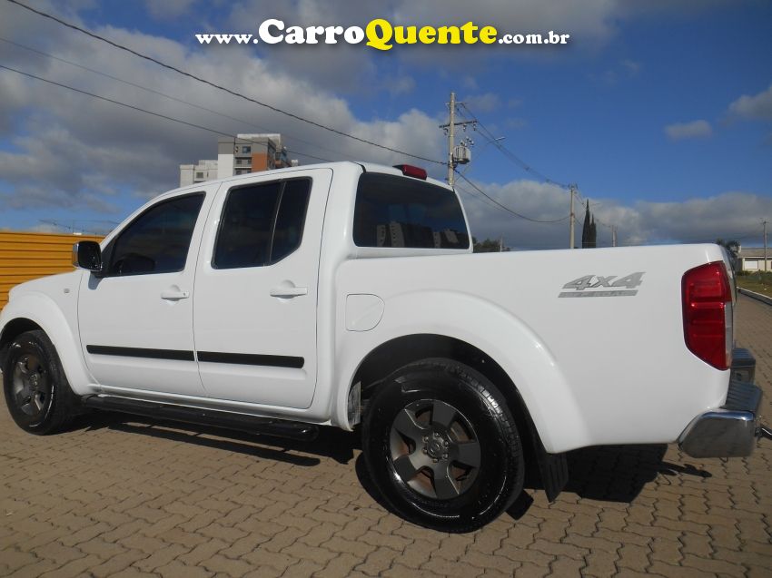 Nissan FRONTIER 2.5 XE 4X4 CD TURBO ELETRONIC DIESEL 4P MANUAL - Loja