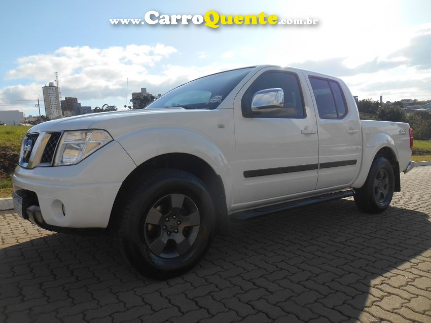 Nissan FRONTIER 2.5 XE 4X4 CD TURBO ELETRONIC DIESEL 4P MANUAL - Loja