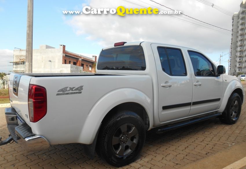 Nissan FRONTIER 2.5 XE 4X4 CD TURBO ELETRONIC DIESEL 4P MANUAL - Loja