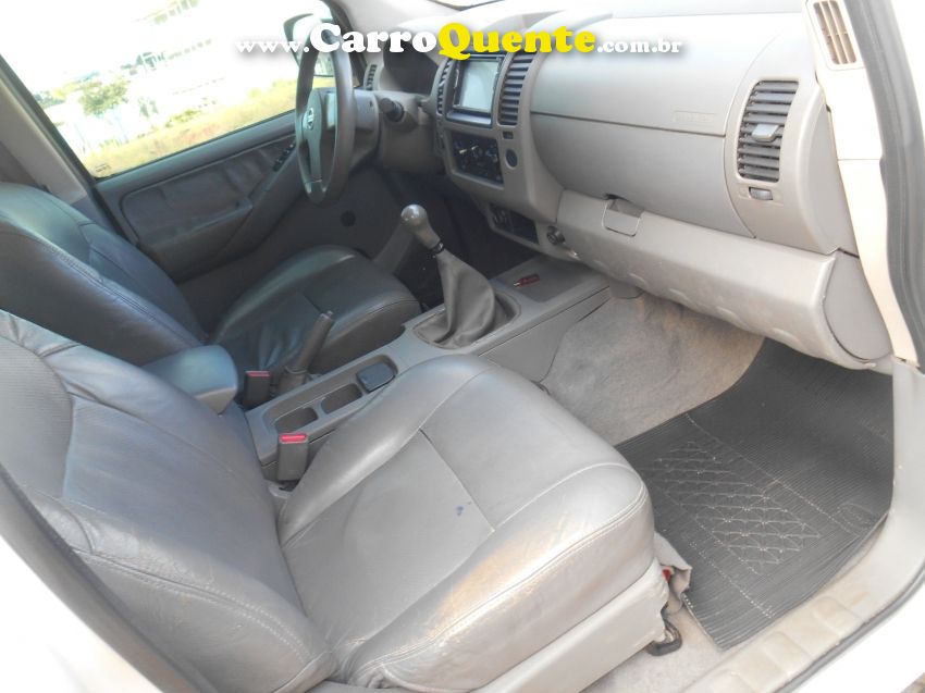 Nissan FRONTIER 2.5 XE 4X4 CD TURBO ELETRONIC DIESEL 4P MANUAL - Loja