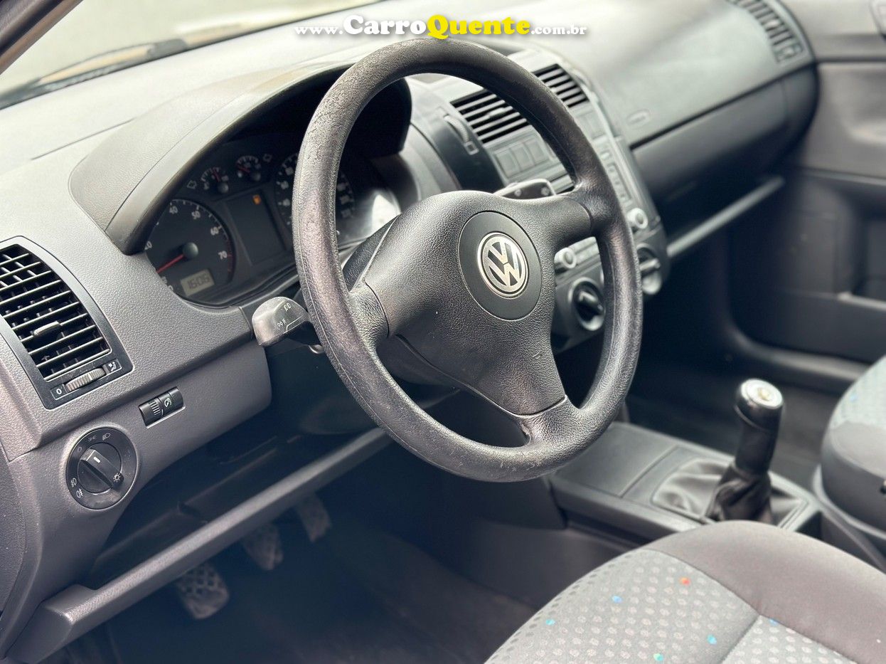 VOLKSWAGEN POLO SEDAN 1.6 MI 8V 2006 - Loja