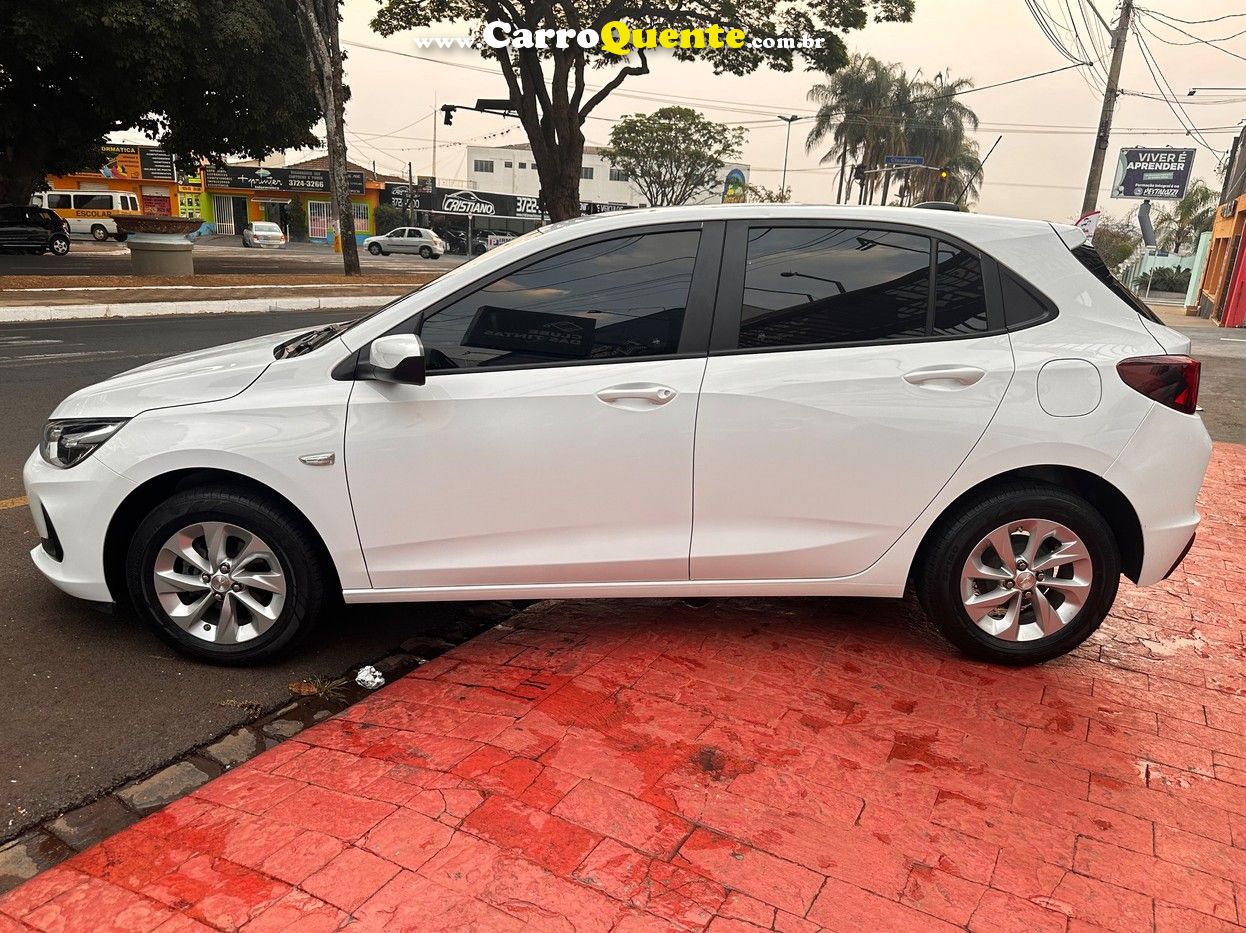 CHEVROLET ONIX 1.0 TURBO LT - Loja