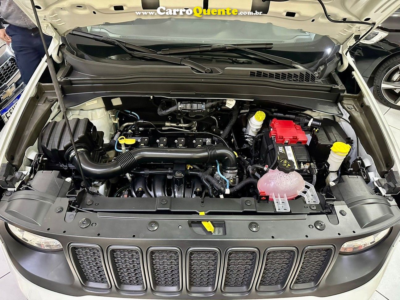 JEEP RENEGADE 1.8 16V - Loja