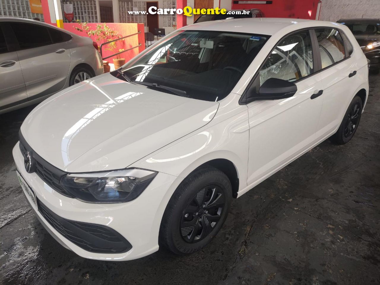 VOLKSWAGEN   POLO TRACK 1.0 FLEX 12V 5P   BRANCO 2025 1.0 FLEX - Loja