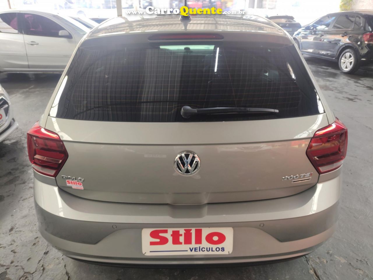 VOLKSWAGEN   POLO HIGHLINE 200 TSI 1.0 FLEX 12V AUT.   PRATA 2019 1.0 FLEX - Loja