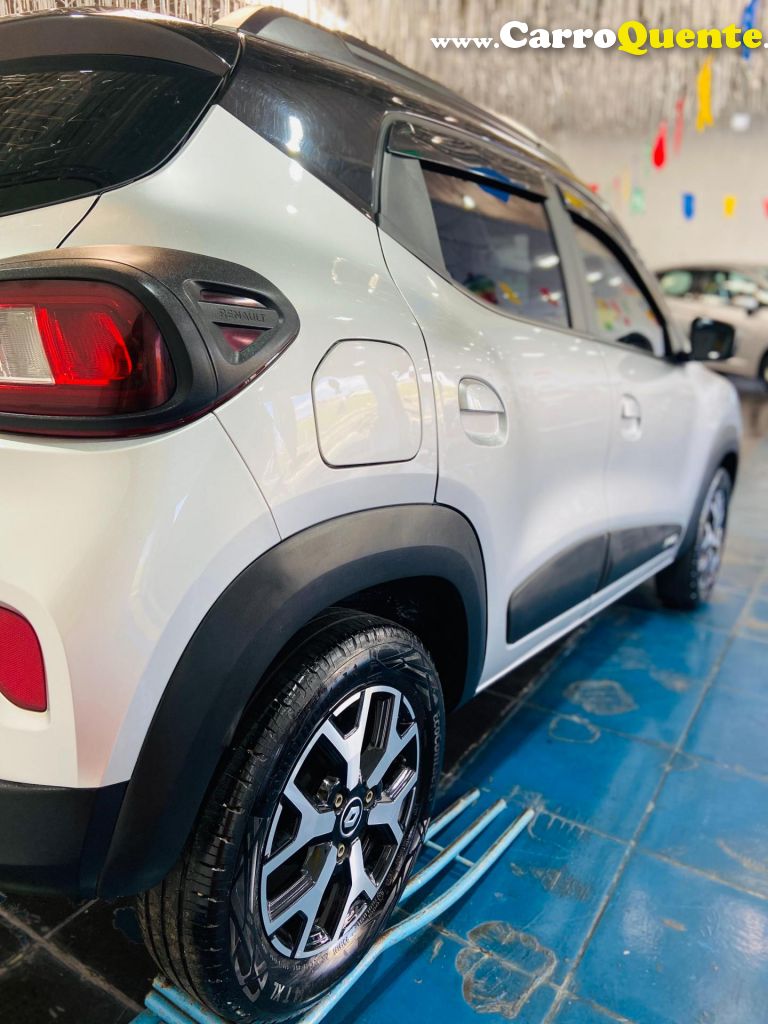 RENAULT   KWID INTENSE 1.0 FLEX 12V 5P MEC.   PRATA 2023 1.0 FLEX - Loja