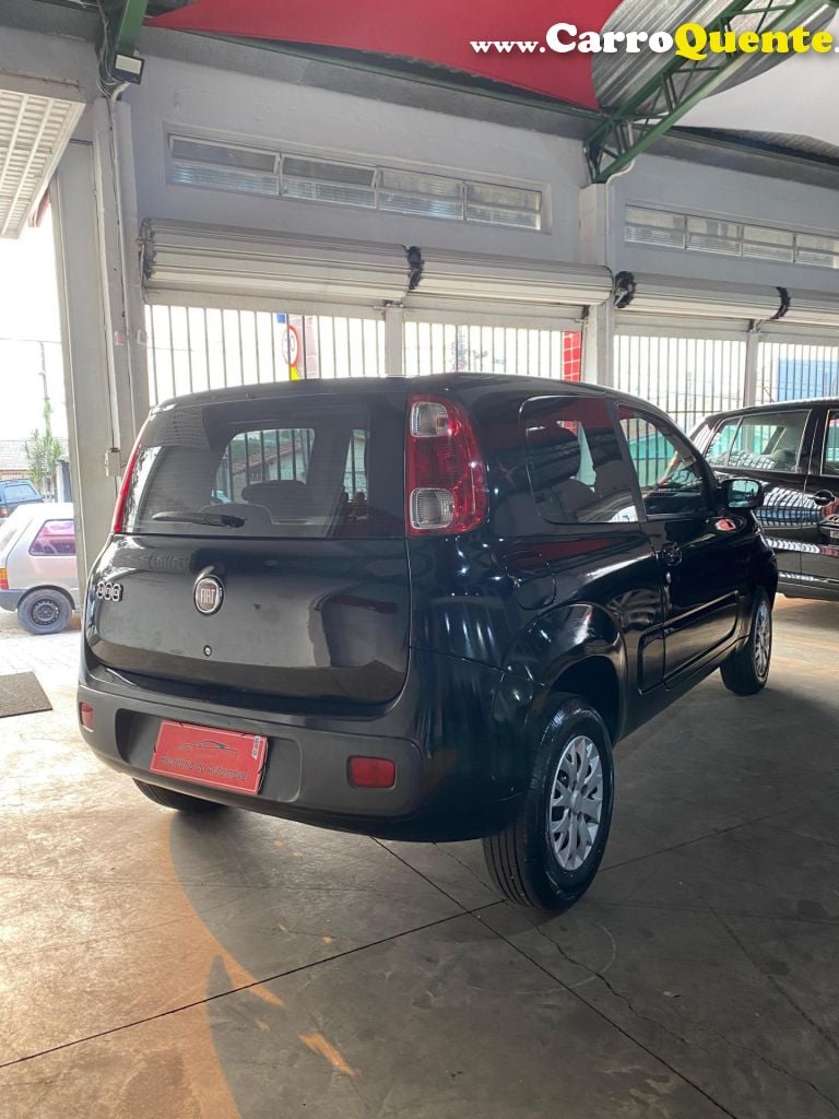 FIAT   UNO VIVACE CELEB. 1.0 EVO F.FLEX 8V 5P   PRETO 2013 1.0 GASOLINA - Loja